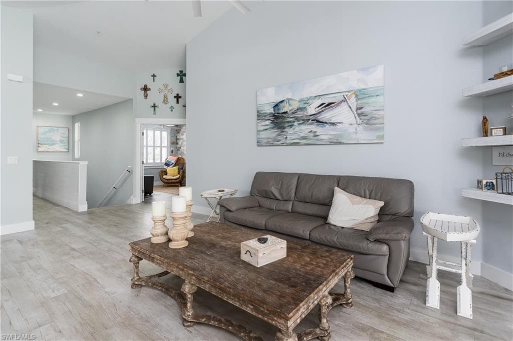 650 Lalique Cir 308, Naples, FL 34119-9