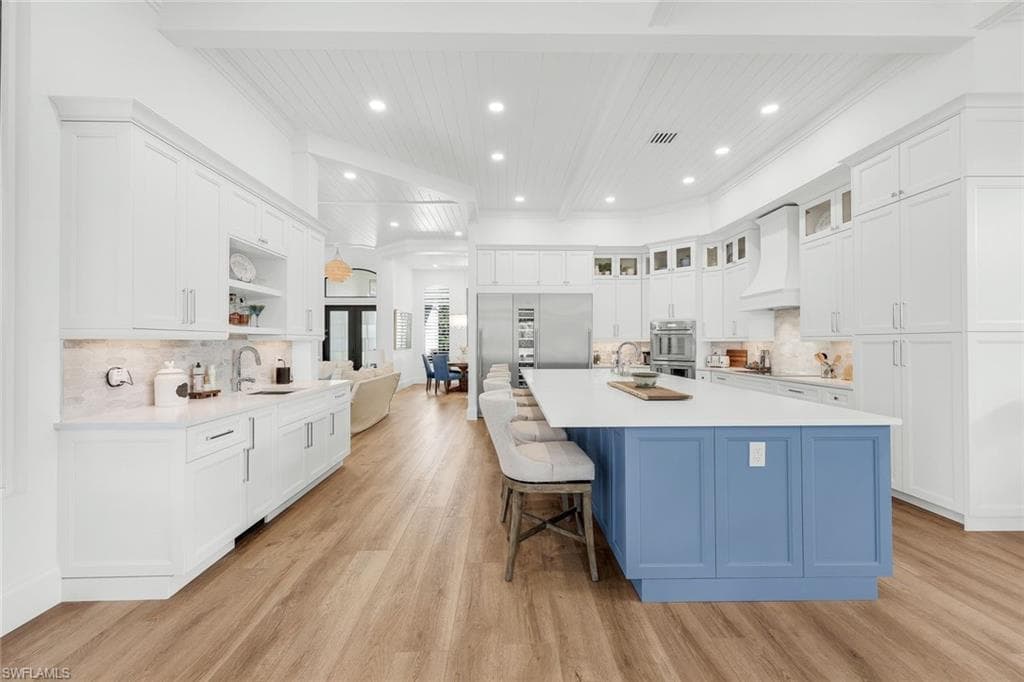 5092 Cerromar Dr, Naples, FL 34112-18