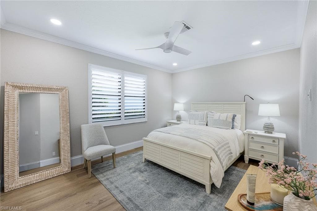 5092 Cerromar Dr, Naples, FL 34112-27