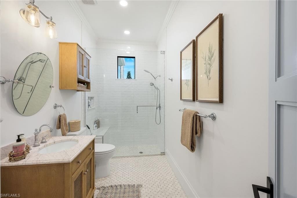 5092 Cerromar Dr, Naples, FL 34112-30