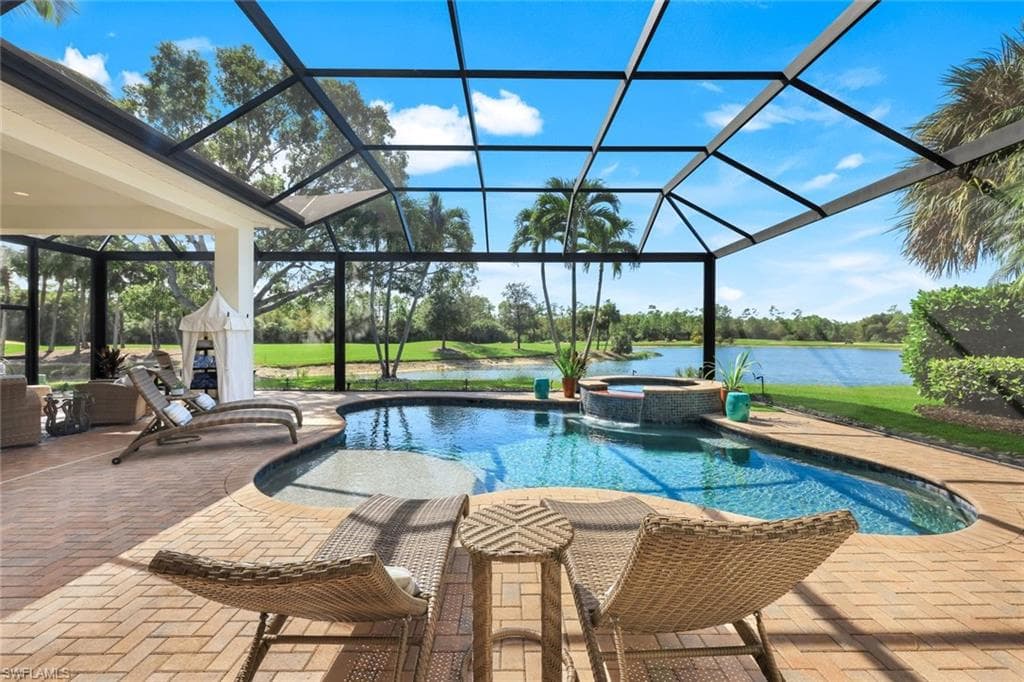 5092 Cerromar Dr, Naples, FL 34112-37