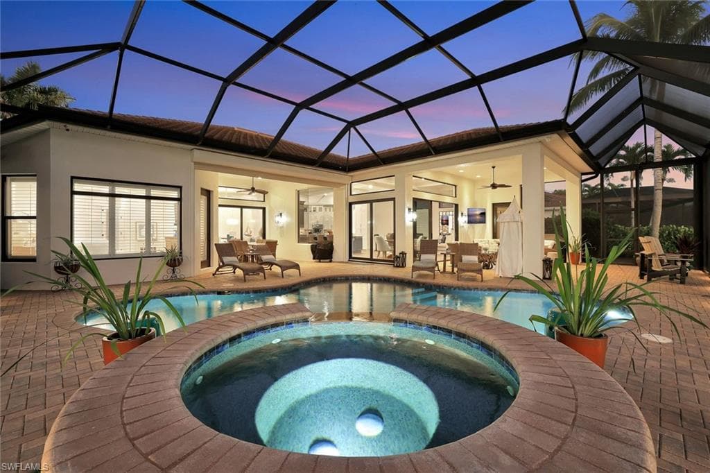 5092 Cerromar Dr, Naples, FL 34112-44