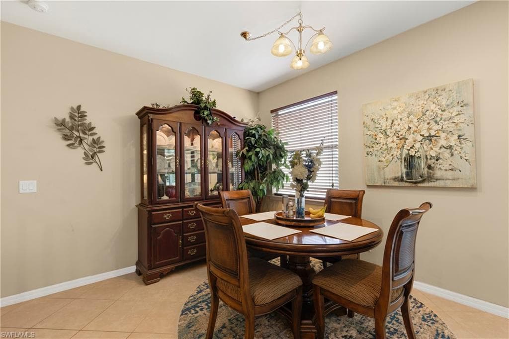15116 Summit Place Cir 213, Naples, FL 34119-8