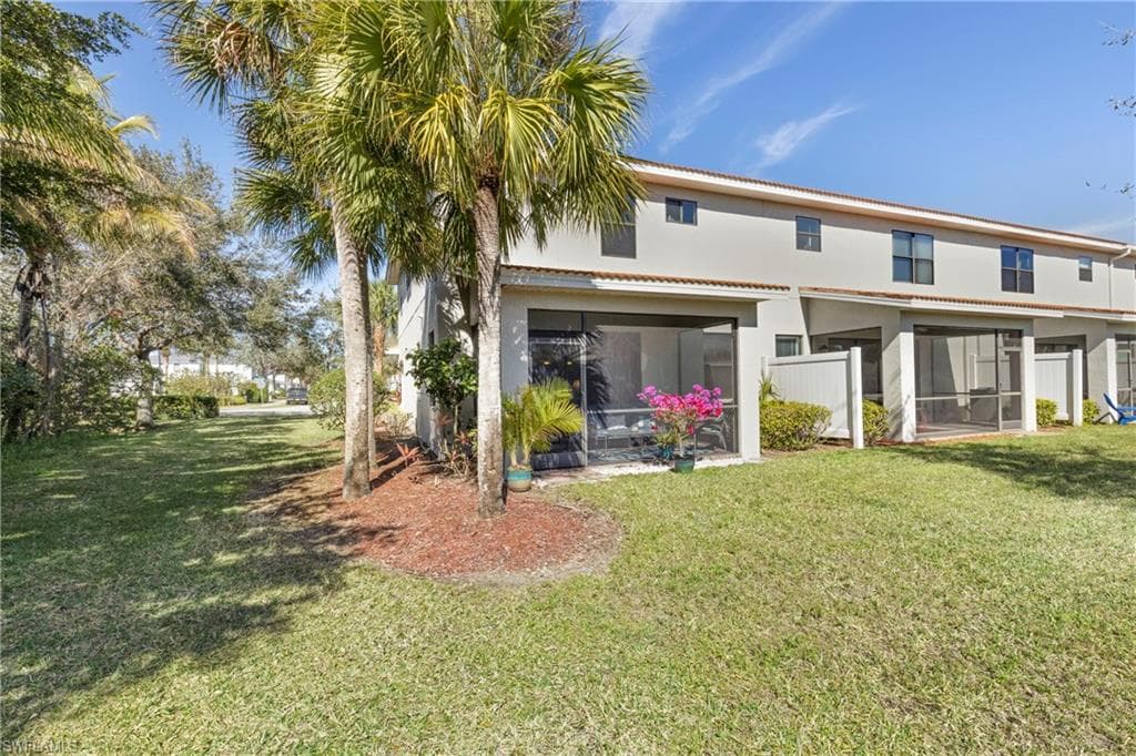 15116 Summit Place Cir 213, Naples, FL 34119-34