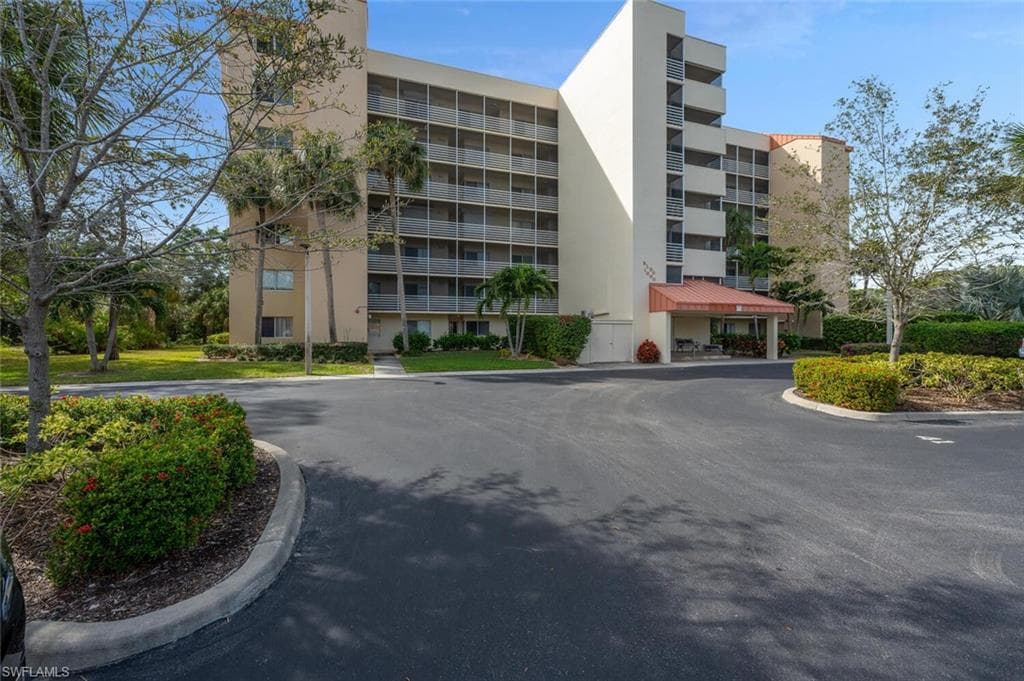 15161 Cedarwood Ln 1205, Naples, FL 34110-13