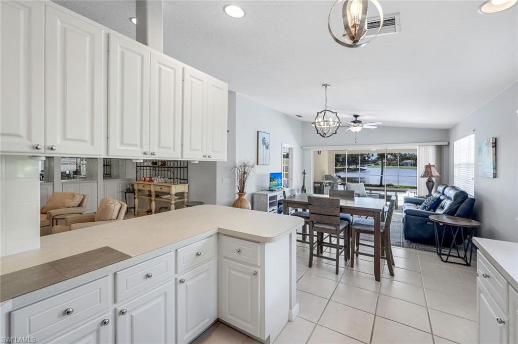 4251 Redonda Ln, Naples, FL 34119-11