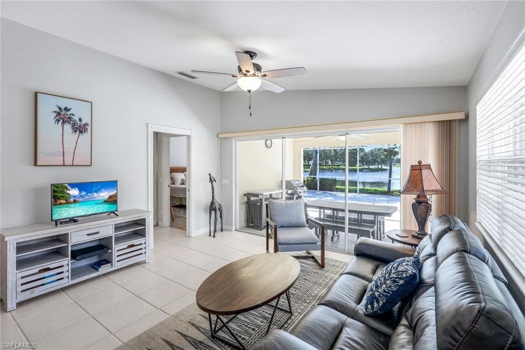 4251 Redonda Ln, Naples, FL 34119-14