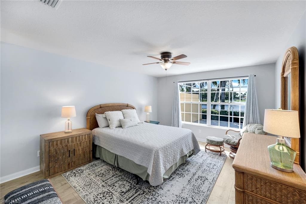 4251 Redonda Ln, Naples, FL 34119-18