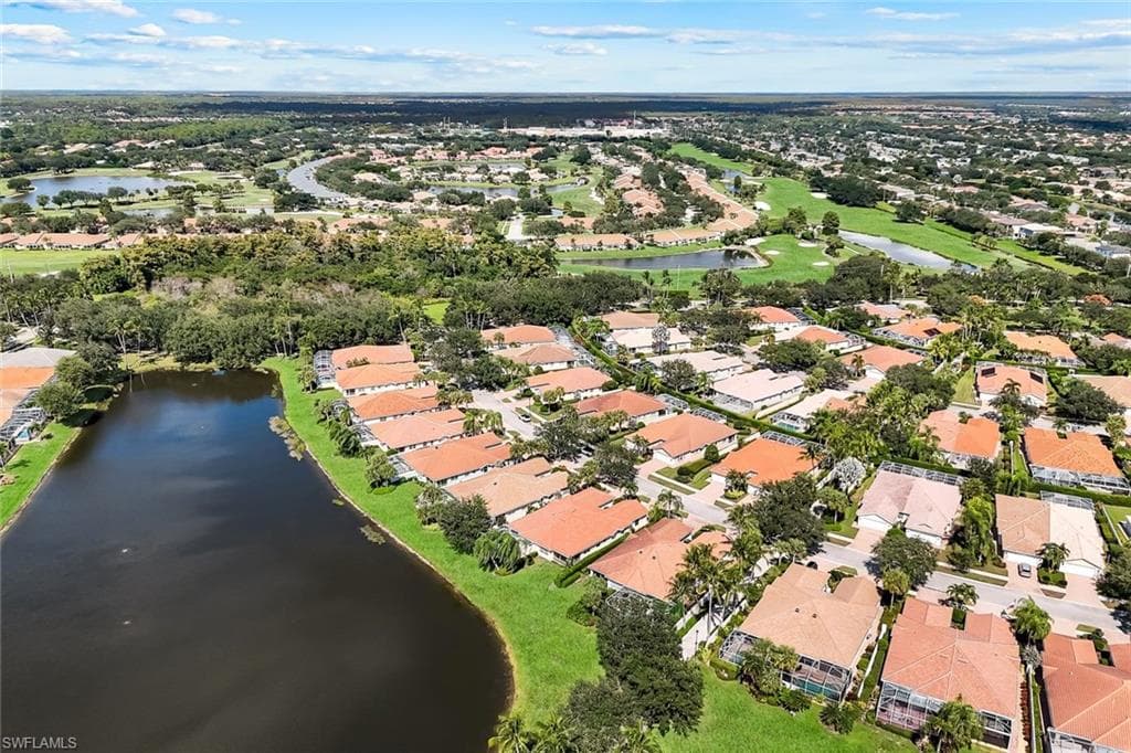 4251 Redonda Ln, Naples, FL 34119-34