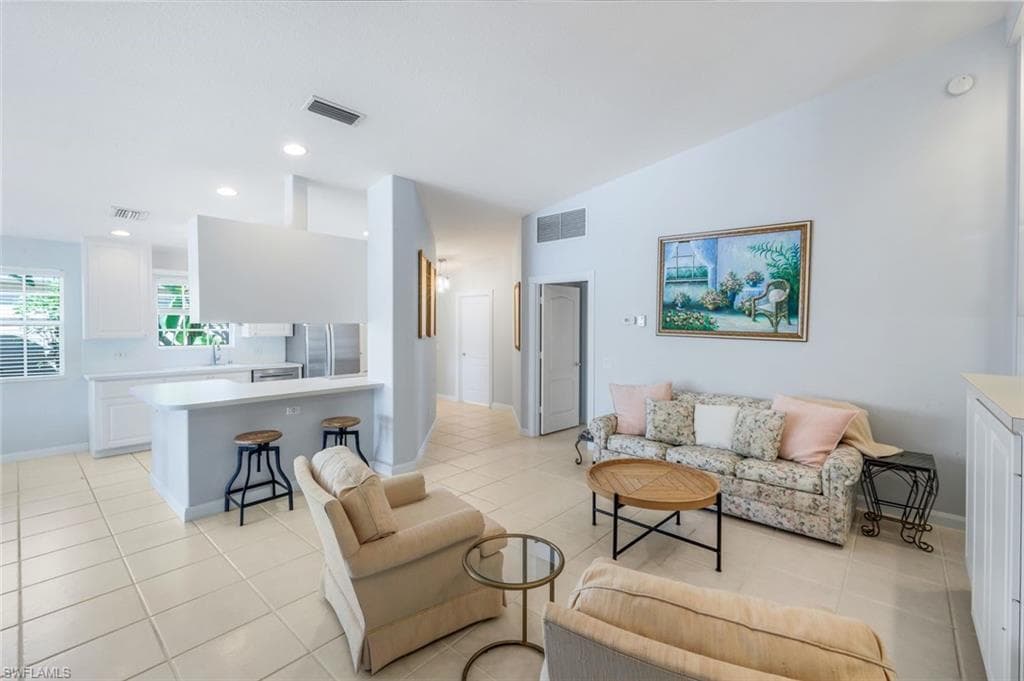 4251 Redonda Ln, Naples, FL 34119-4