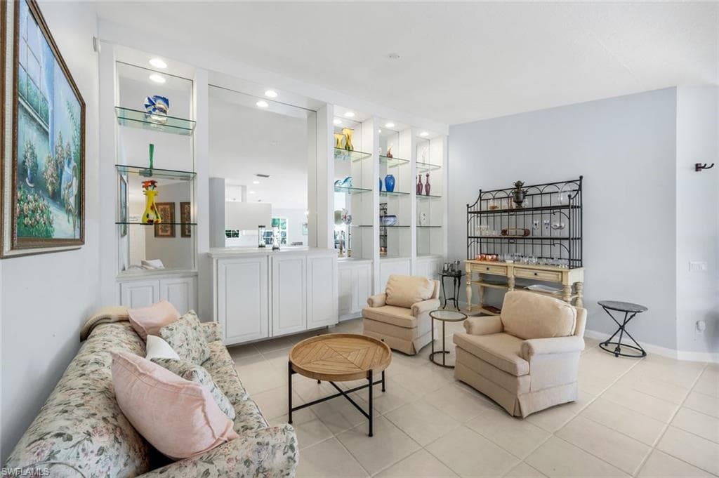 4251 Redonda Ln, Naples, FL 34119-5