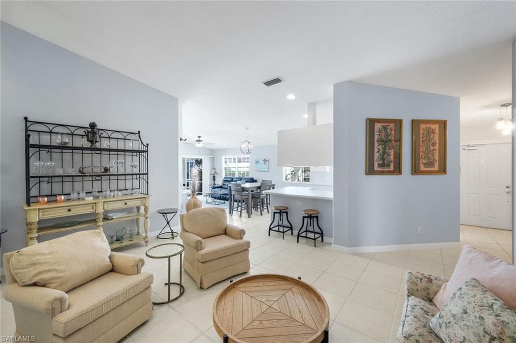 4251 Redonda Ln, Naples, FL 34119-6