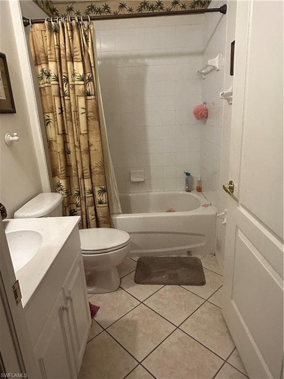 3545 Laurel Greens Ln N 103, Naples, FL 34119-24