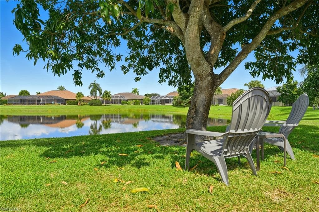 9542 Campbell Cir, Naples, FL 34109-14