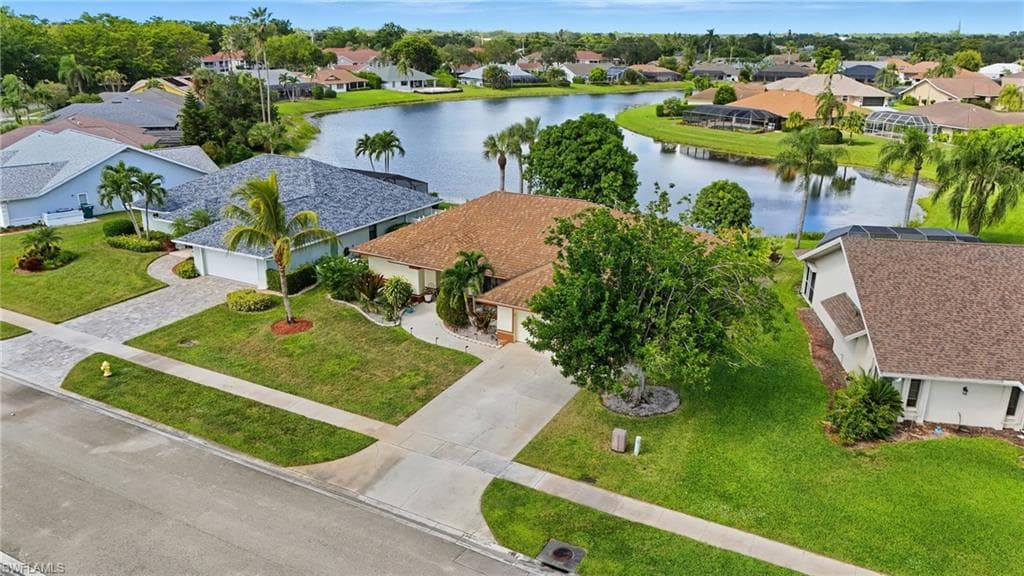 9542 Campbell Cir, Naples, FL 34109-23