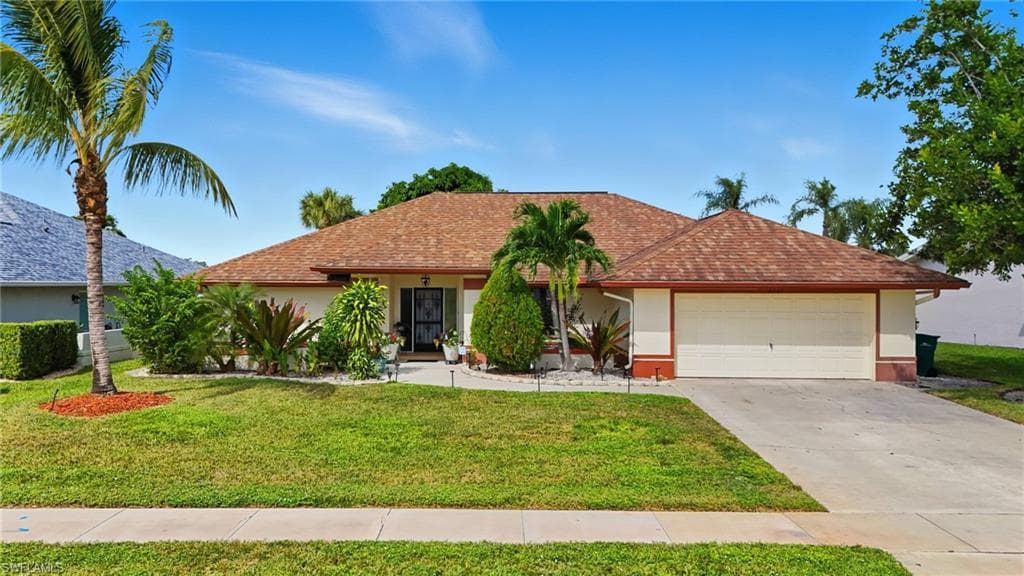 9542 Campbell Cir, Naples, FL 34109-24