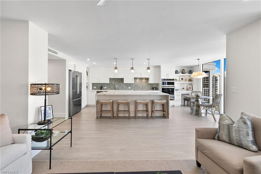 4401 Gulf Shore Blvd N 1606, Naples, FL 34103-8