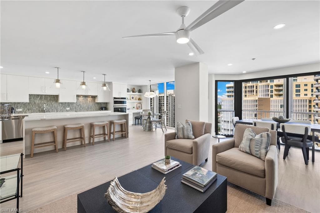 4401 Gulf Shore Blvd N 1606, Naples, FL 34103-1