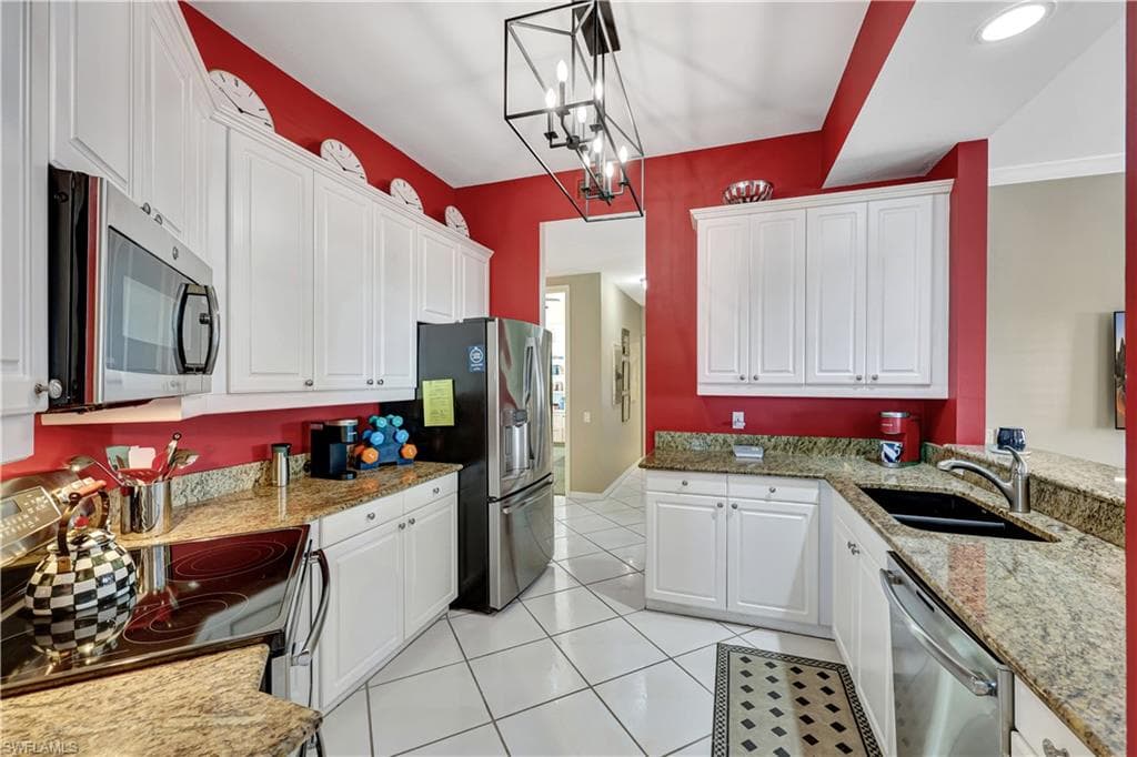 2100 L Ambiance Cir 101, Naples, FL 34108-14