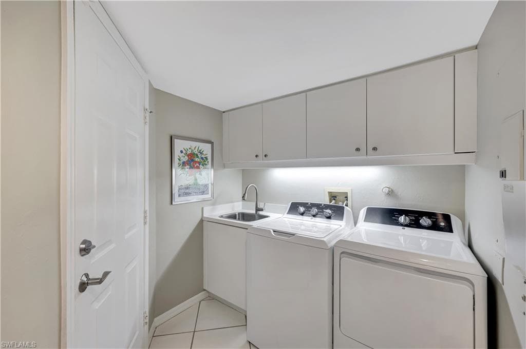 2100 L Ambiance Cir 101, Naples, FL 34108-22