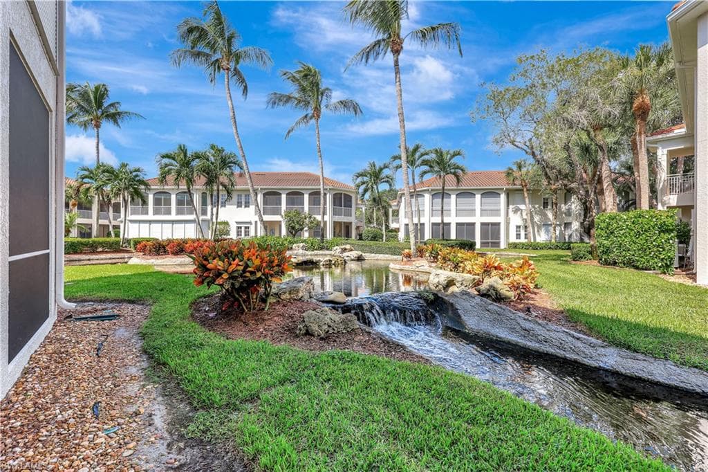 2100 L Ambiance Cir 101, Naples, FL 34108-26