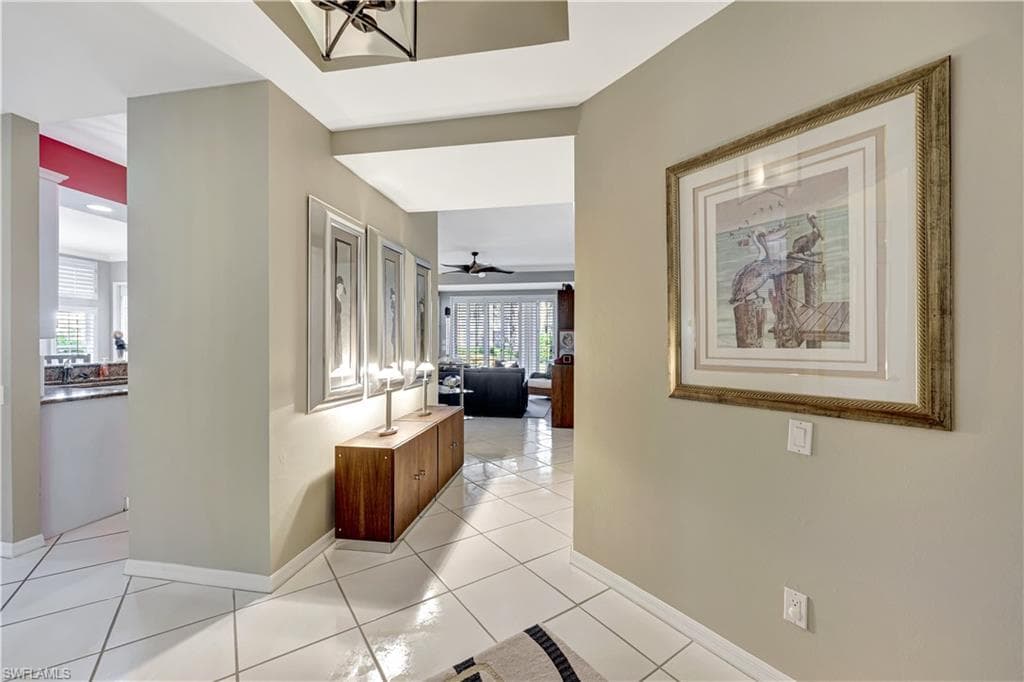 2100 L Ambiance Cir 101, Naples, FL 34108-2