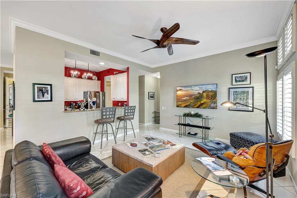 2100 L Ambiance Cir 101, Naples, FL 34108-7