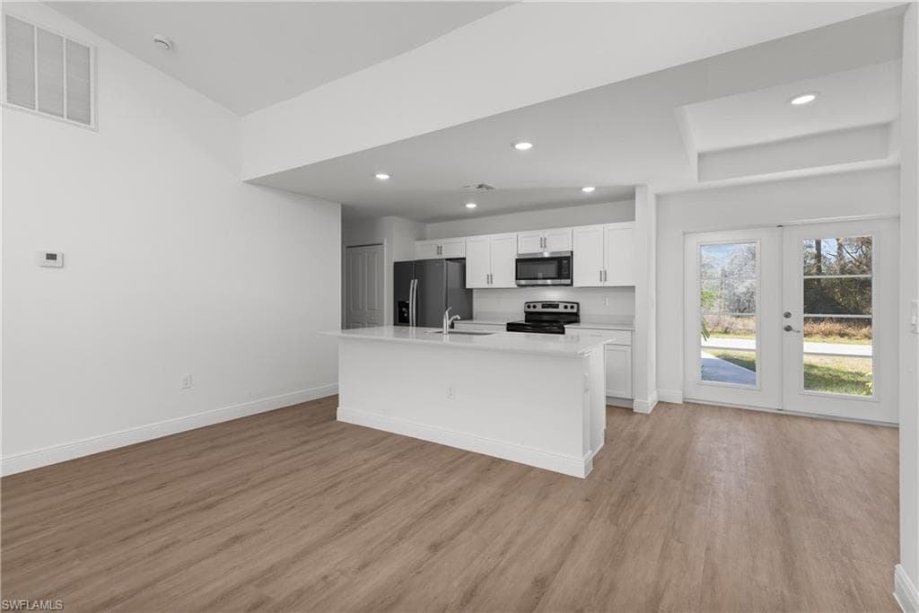 2202 9th Ave, Cape Coral, FL 33993-5