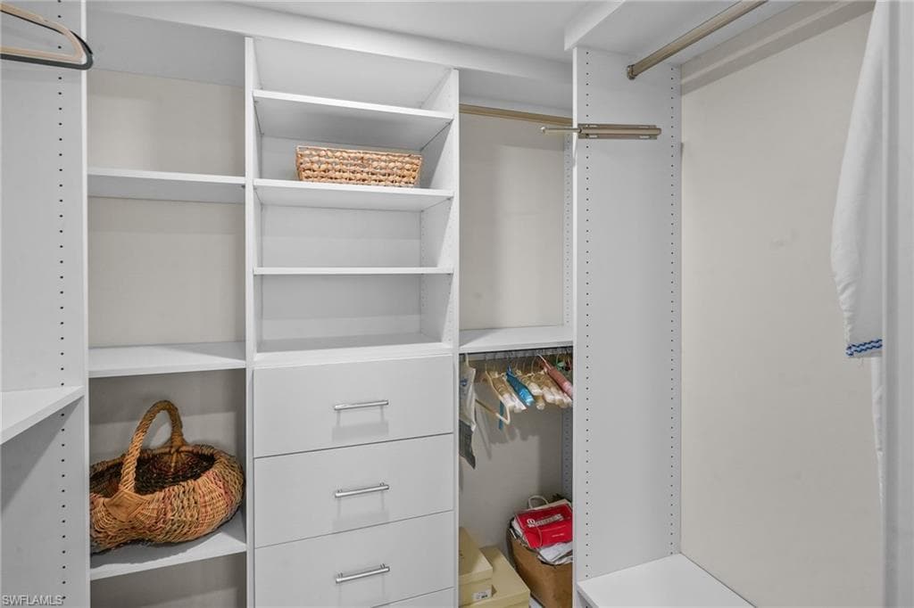 17 Bluebill Ave 101, Naples, FL 34108-18