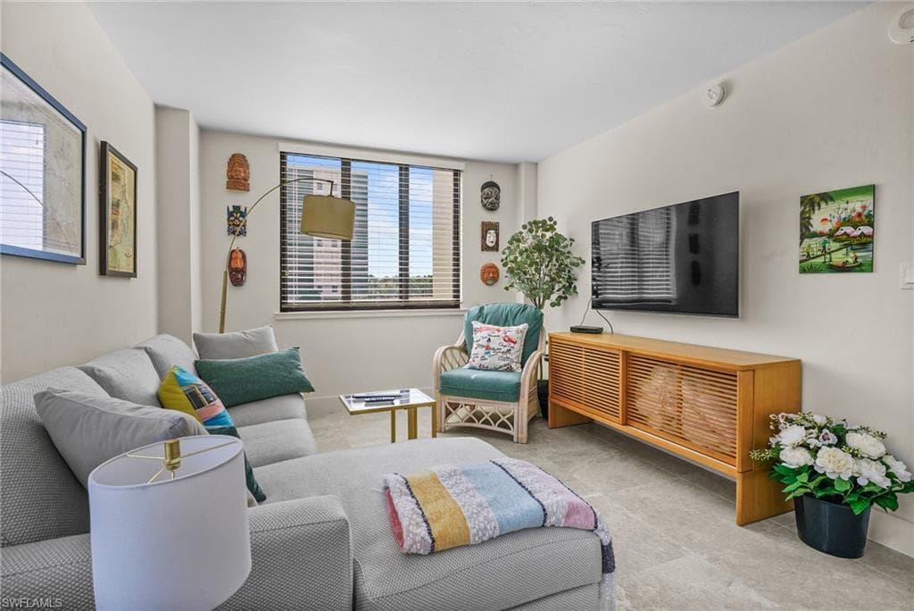 17 Bluebill Ave 101, Naples, FL 34108-20