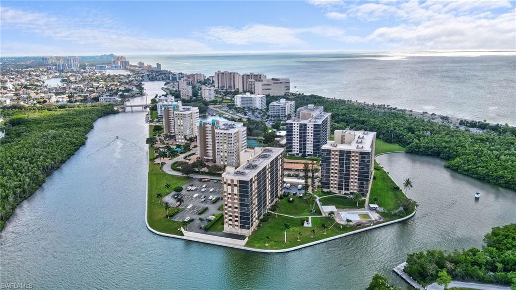 17 Bluebill Ave 101, Naples, FL 34108-29