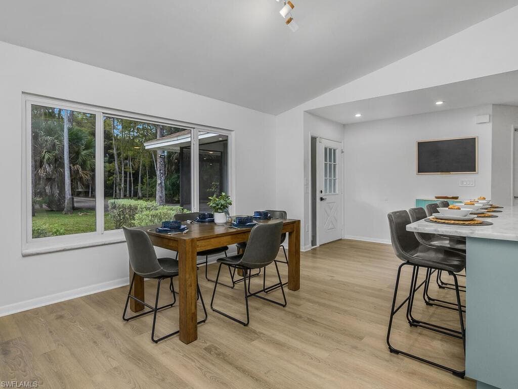 5311 Hickory Wood Dr, Naples, FL 34119-9