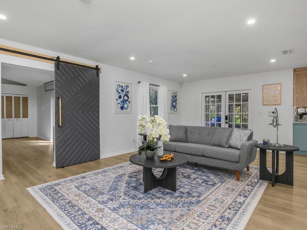 5311 Hickory Wood Dr, Naples, FL 34119-14