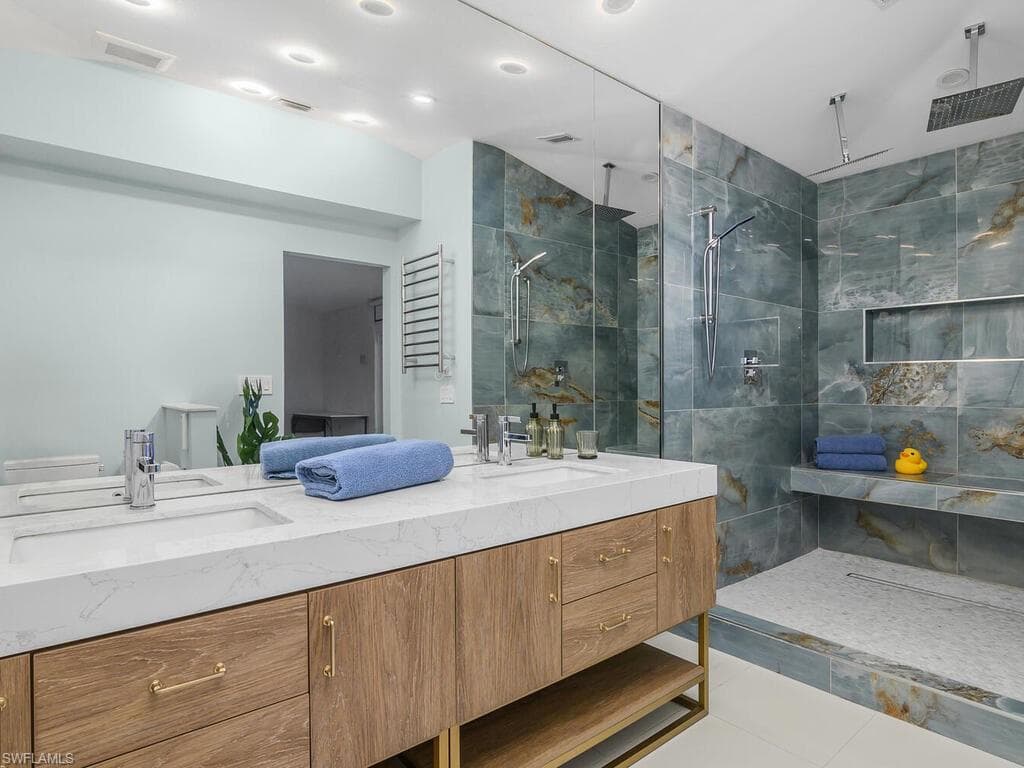 5311 Hickory Wood Dr, Naples, FL 34119-18