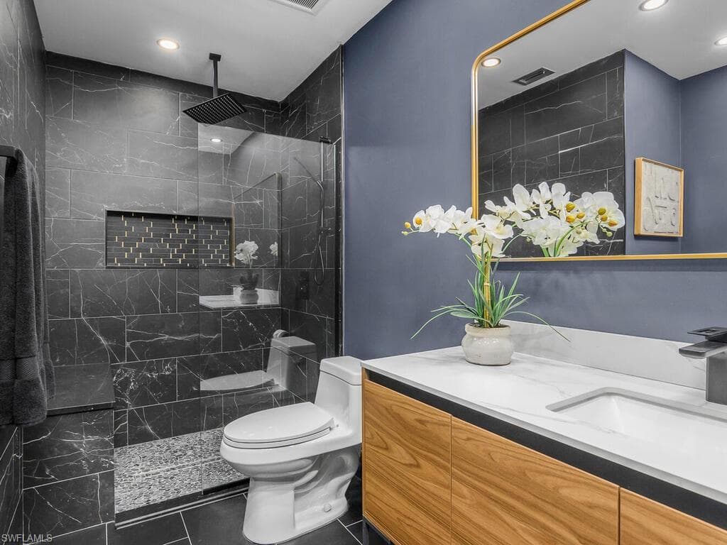 5311 Hickory Wood Dr, Naples, FL 34119-27