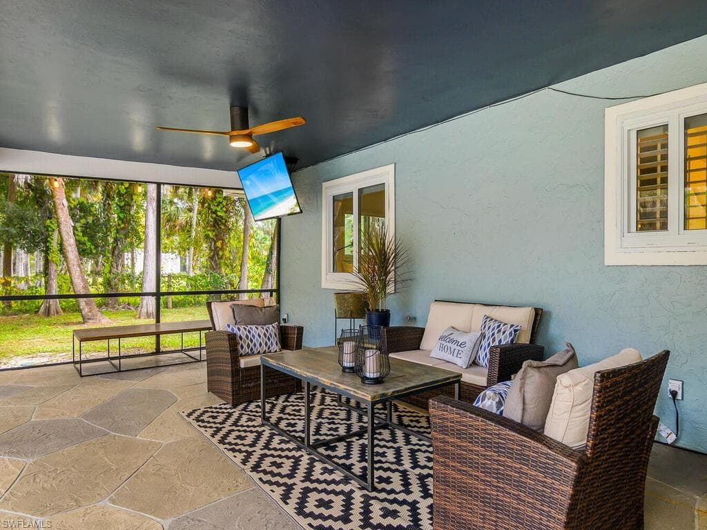 5311 Hickory Wood Dr, Naples, FL 34119-31