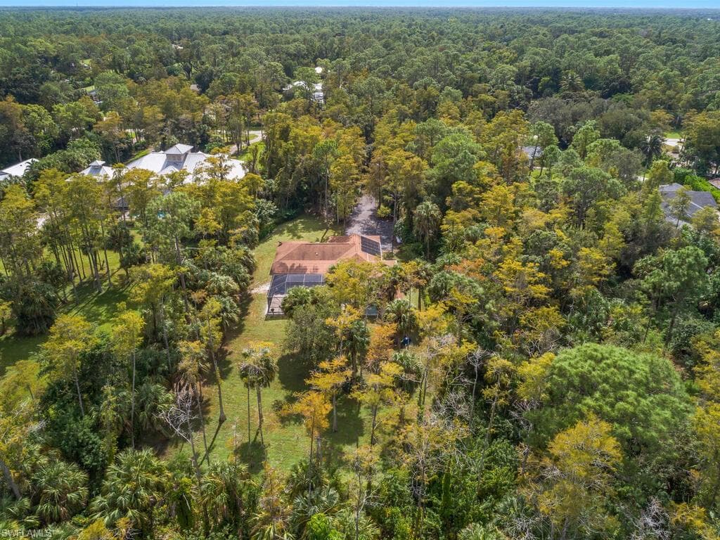 5311 Hickory Wood Dr, Naples, FL 34119-2