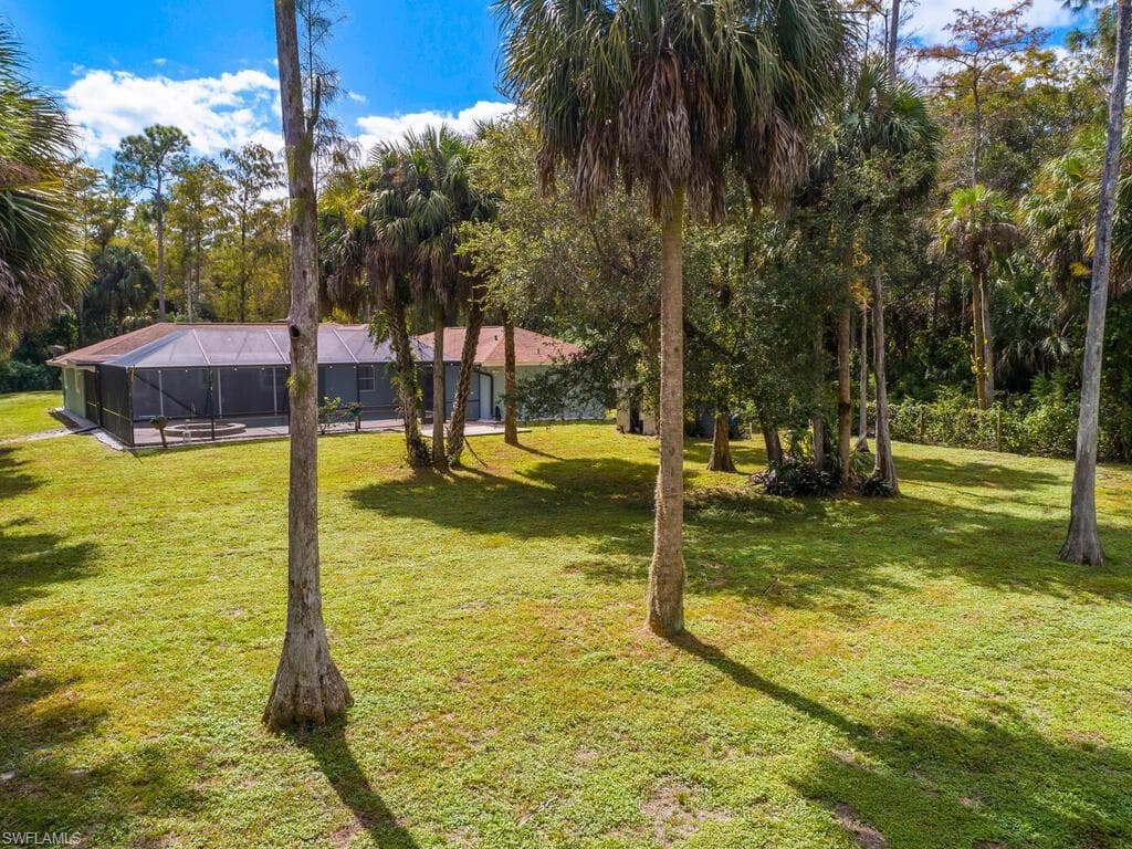 5311 Hickory Wood Dr, Naples, FL 34119-40