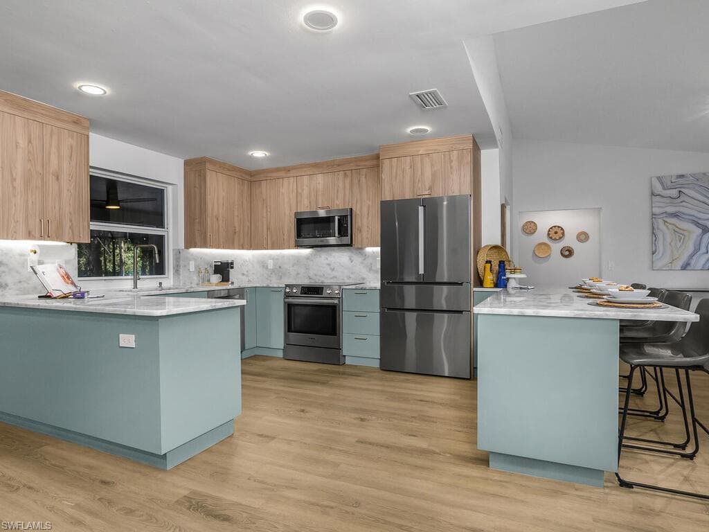 5311 Hickory Wood Dr, Naples, FL 34119-4