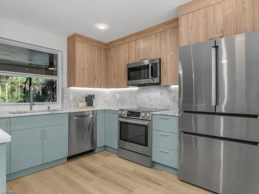 5311 Hickory Wood Dr, Naples, FL 34119-6