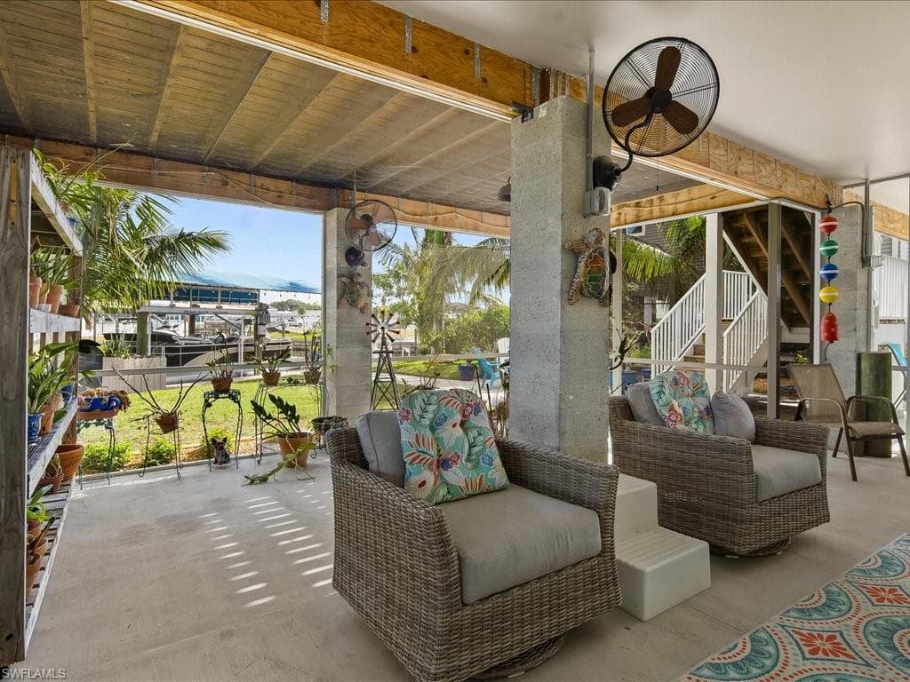 24536 Dolphin St, Bonita Springs, FL 34134-10