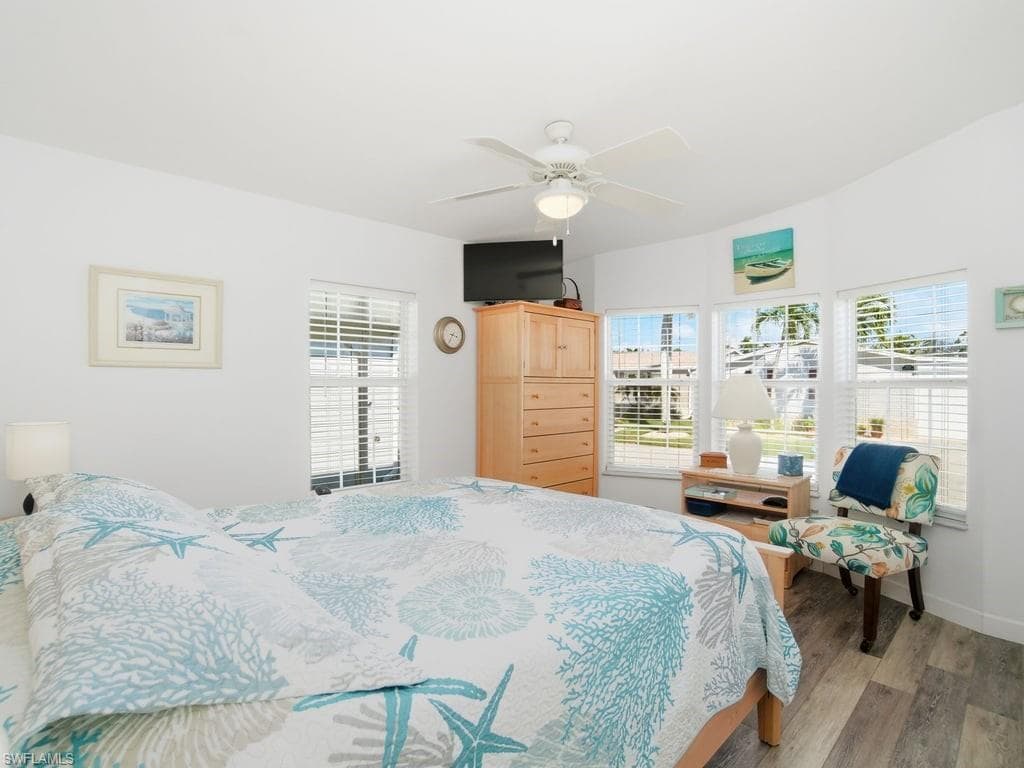 17550 Canal Cove Ct, Fort Myers Beach, FL 33931-24