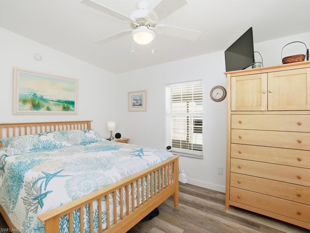 17550 Canal Cove Ct, Fort Myers Beach, FL 33931-25