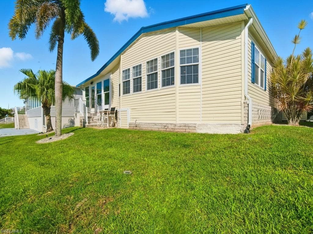 17550 Canal Cove Ct, Fort Myers Beach, FL 33931-31