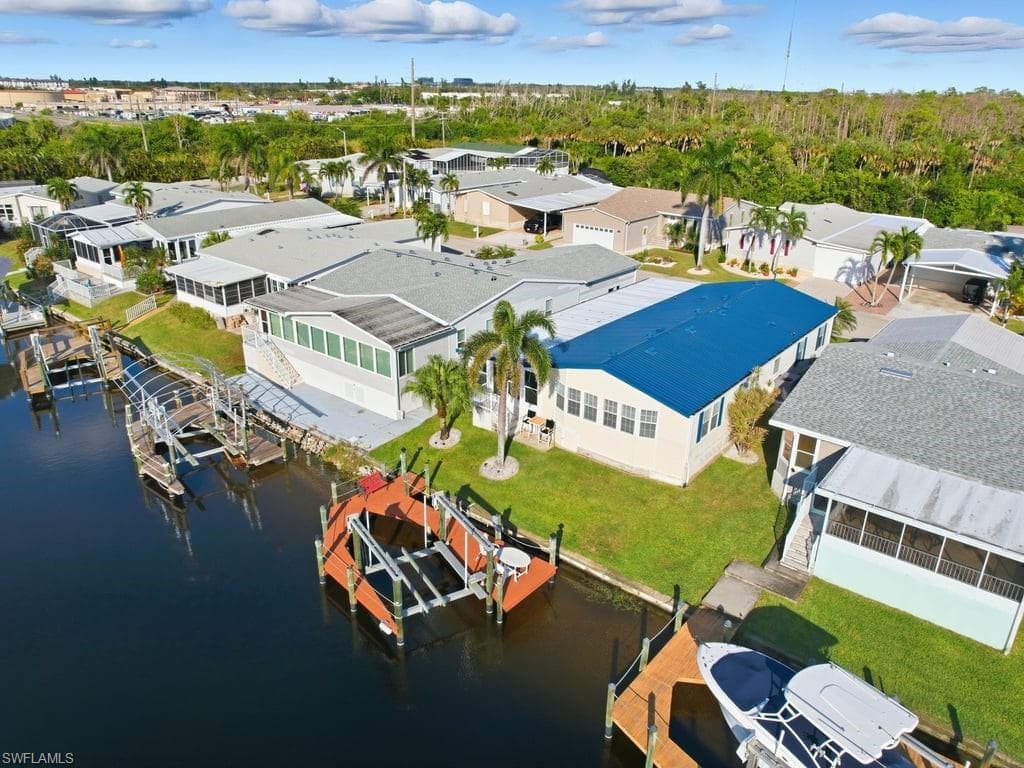 17550 Canal Cove Ct, Fort Myers Beach, FL 33931-35