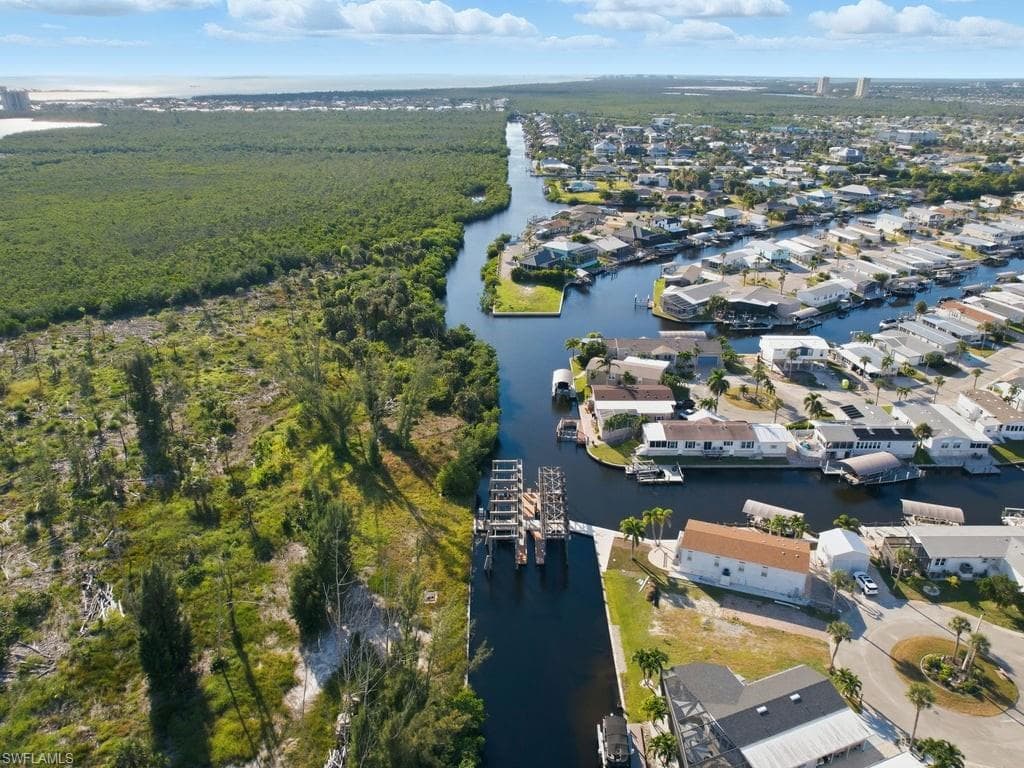 17550 Canal Cove Ct, Fort Myers Beach, FL 33931-41