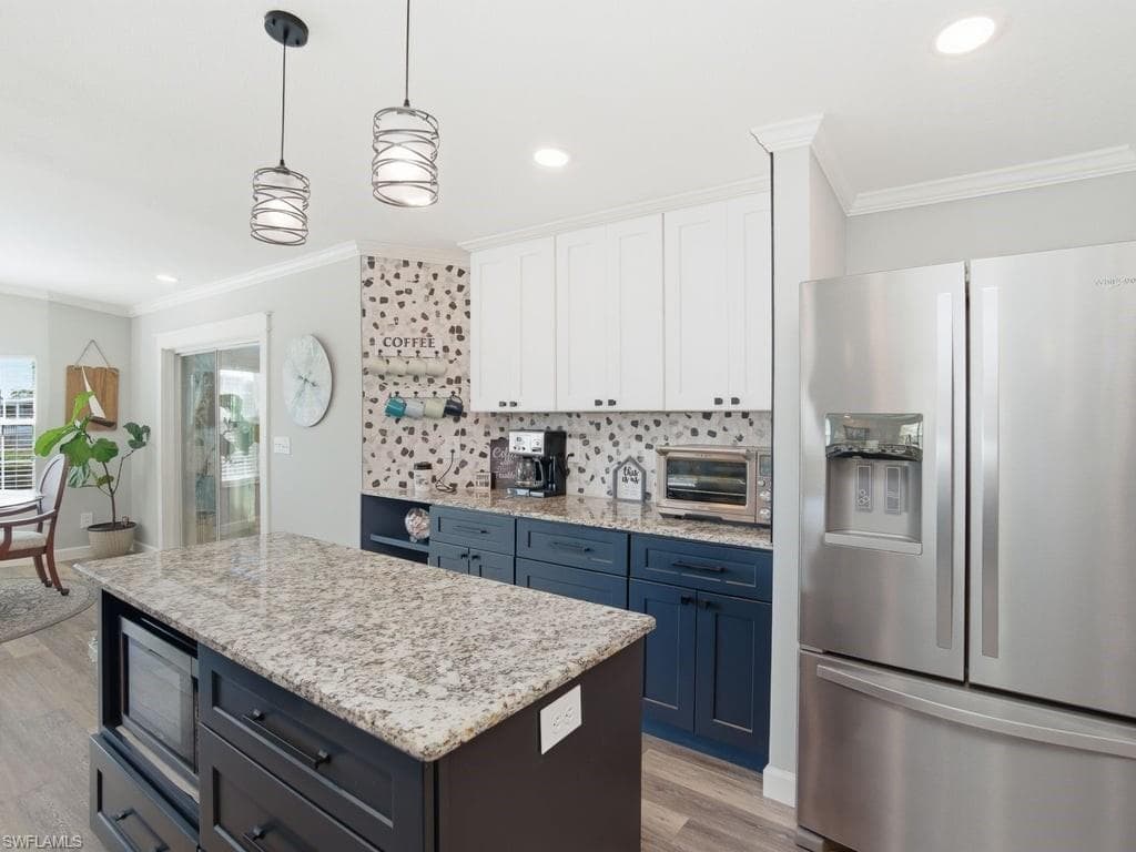 17550 Canal Cove Ct, Fort Myers Beach, FL 33931-4