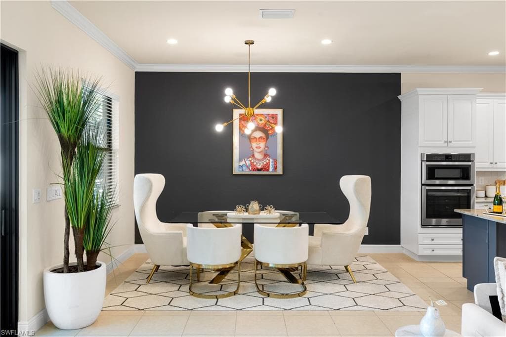 10137 Florence Cir, Naples, FL 34119-11