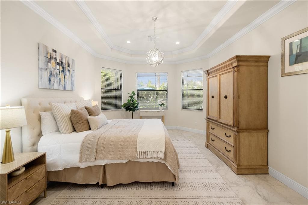 10137 Florence Cir, Naples, FL 34119-16