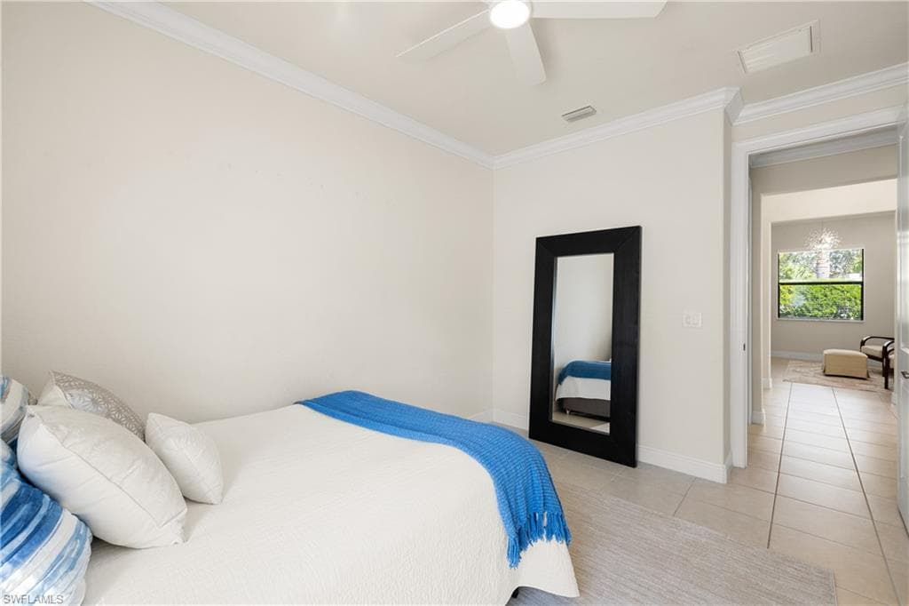 10137 Florence Cir, Naples, FL 34119-25